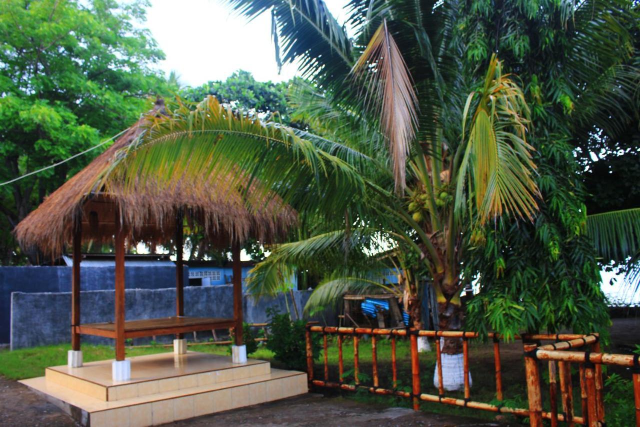 Fx72 Beach Resort Maumere Exterior photo