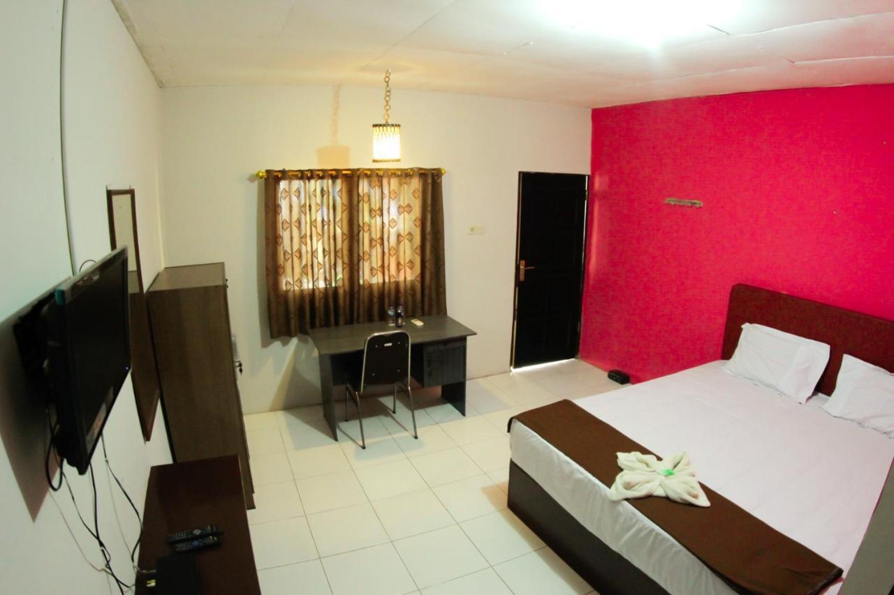 Fx72 Beach Resort Maumere Exterior photo